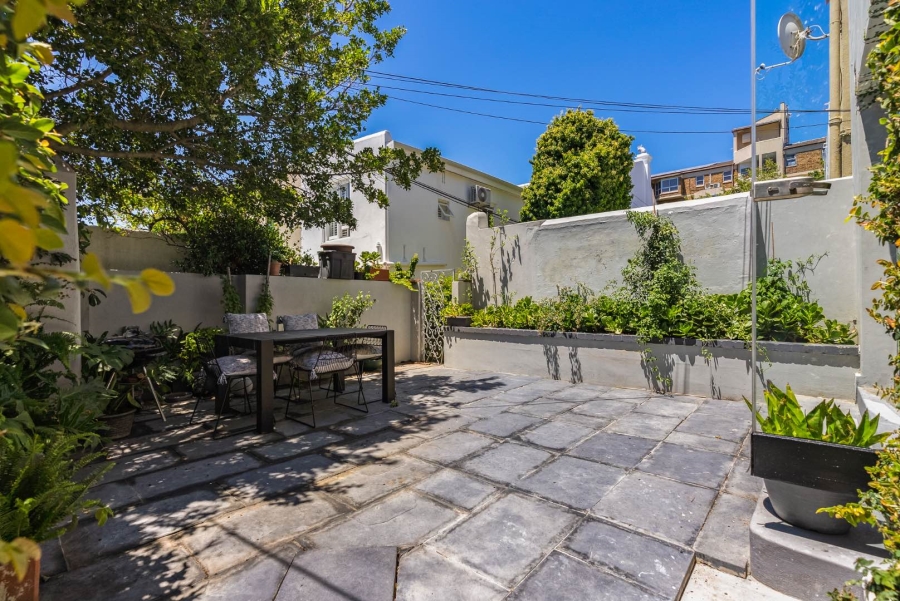 To Let 3 Bedroom Property for Rent in Gardens Western Cape